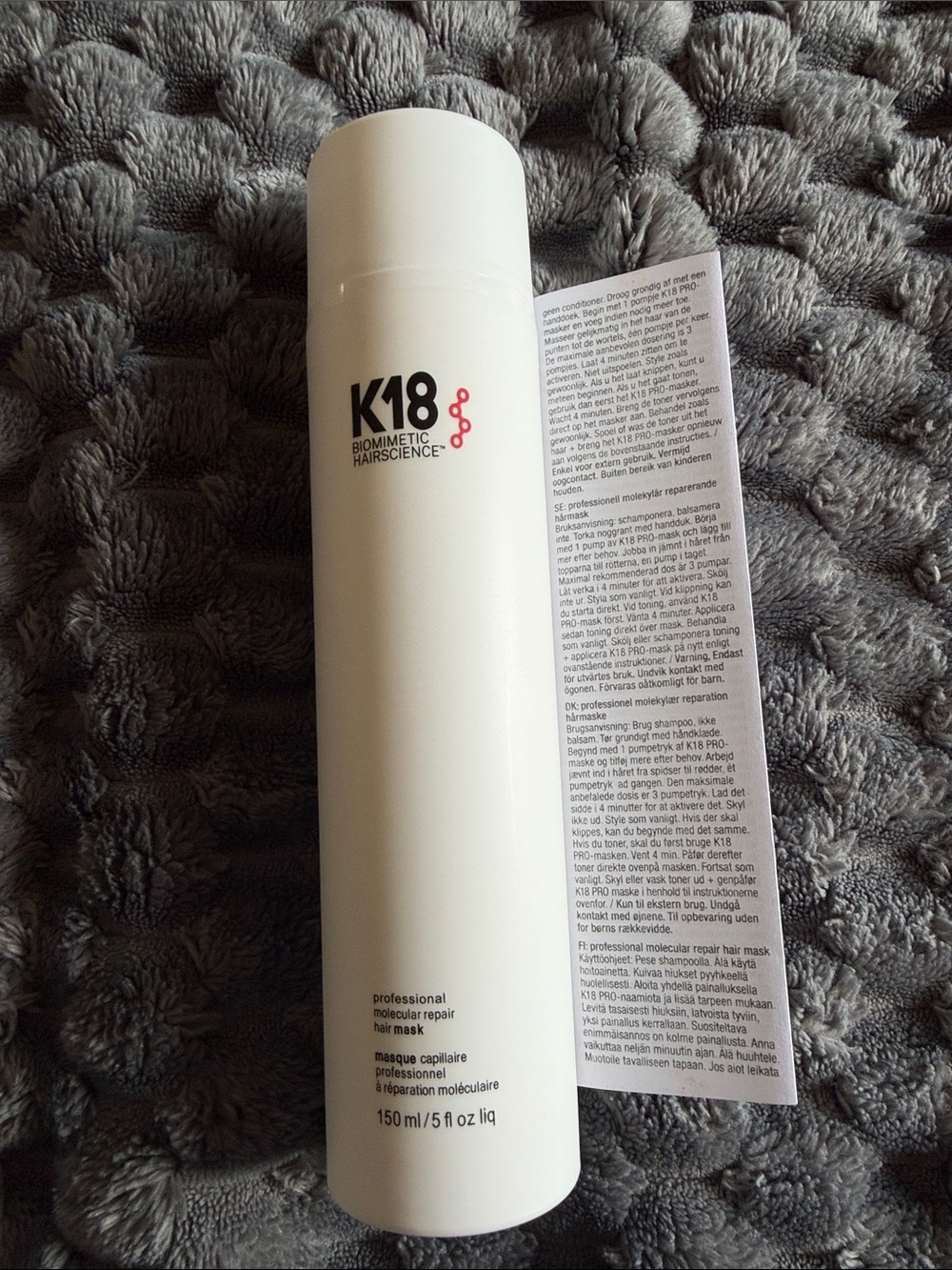 K18 Professional Molecular Repair Hair Mask — White